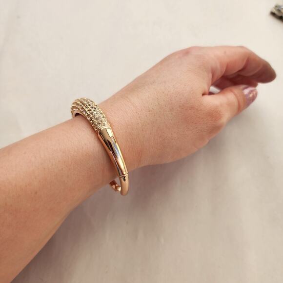 Vintage Joan Boyce Champagne Peach Rhinestone Rose Gold Clamper Bangle Bracelet - Picture 6 of 12